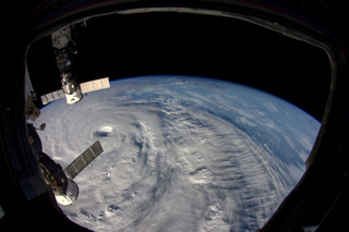 Illustration for article titled Japan's Super Typhoon Neoguri Looks Terrifying From Space